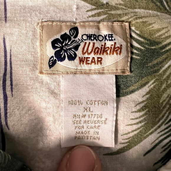 Vintage Cherokee Waikiki Wear, Hawaiian Button Down Tropical Shirt Size XL - Picture 5 of 7